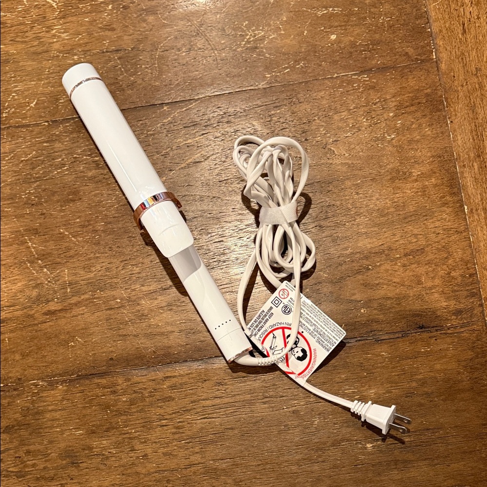 T3 White and Rose Gold Styling Tool